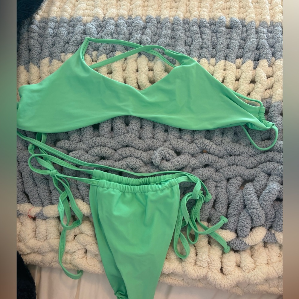 fabletics green bikini